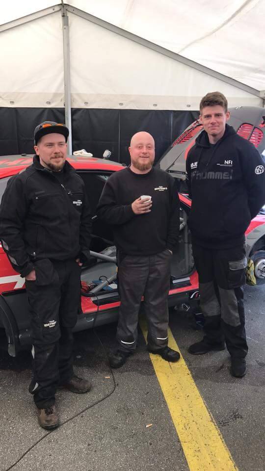 Edstrøms mekanikere
(Foto: Team Edstrøm’s Racing)